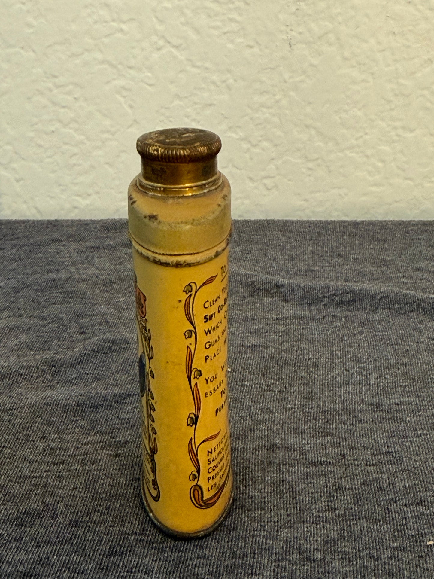 Vintage Wilson's Co-Re-Ga Denture Powder Tin