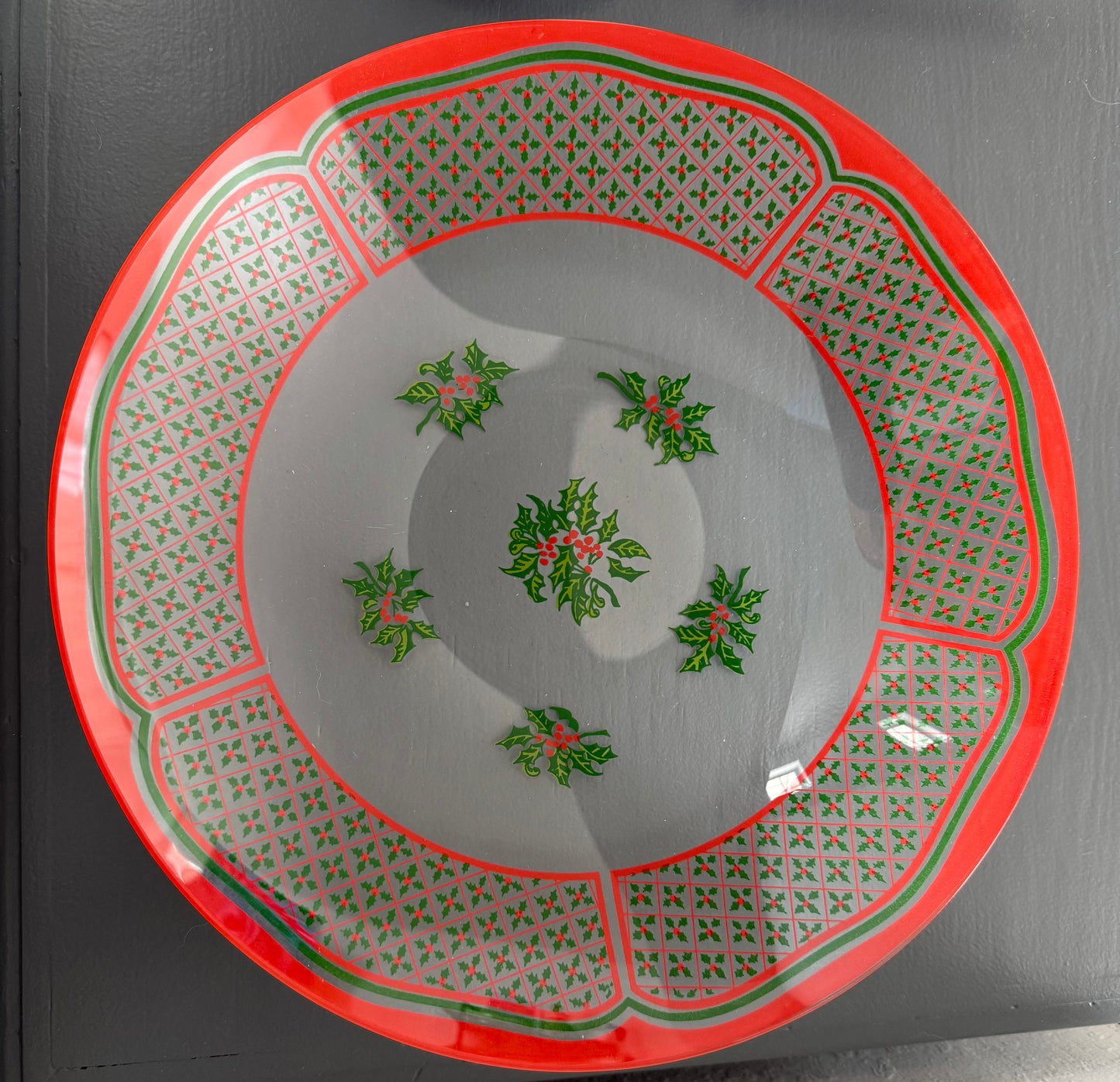 Sigma Noel Christmas Plate with Holly & Berry Design