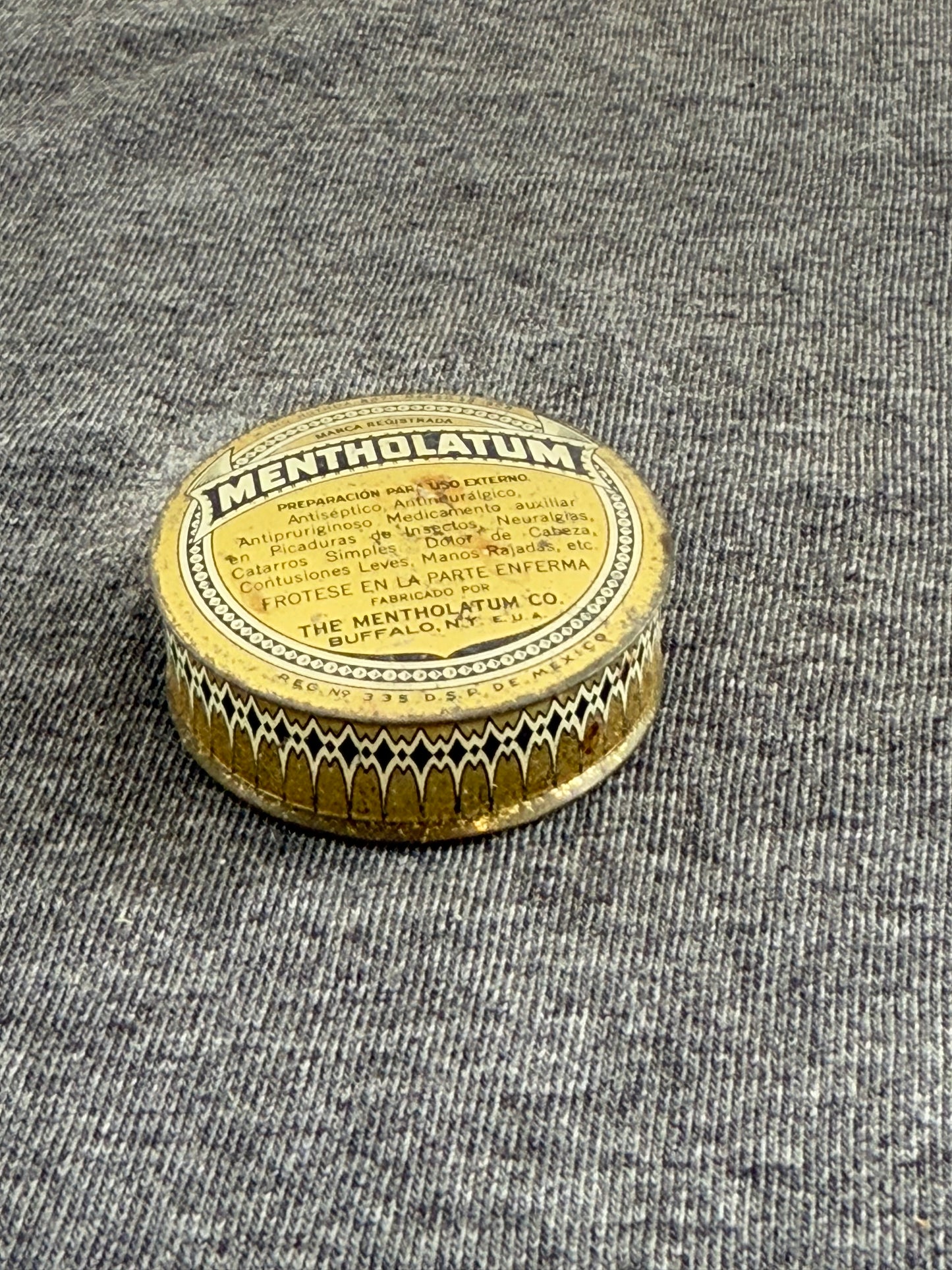 Vintage Mentholatum Tin Produced for the Mexican Market