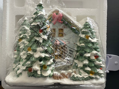 Hawthorne Village Precious Moments "Holly Day Greetings Post Office"