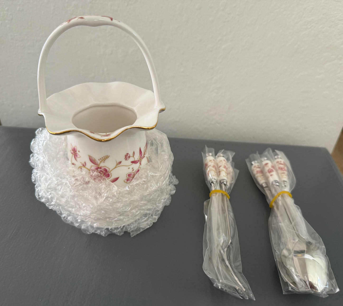 Silby Floral 4 Teaspoons & 4 Tea Forks with Holder Brand New in Box