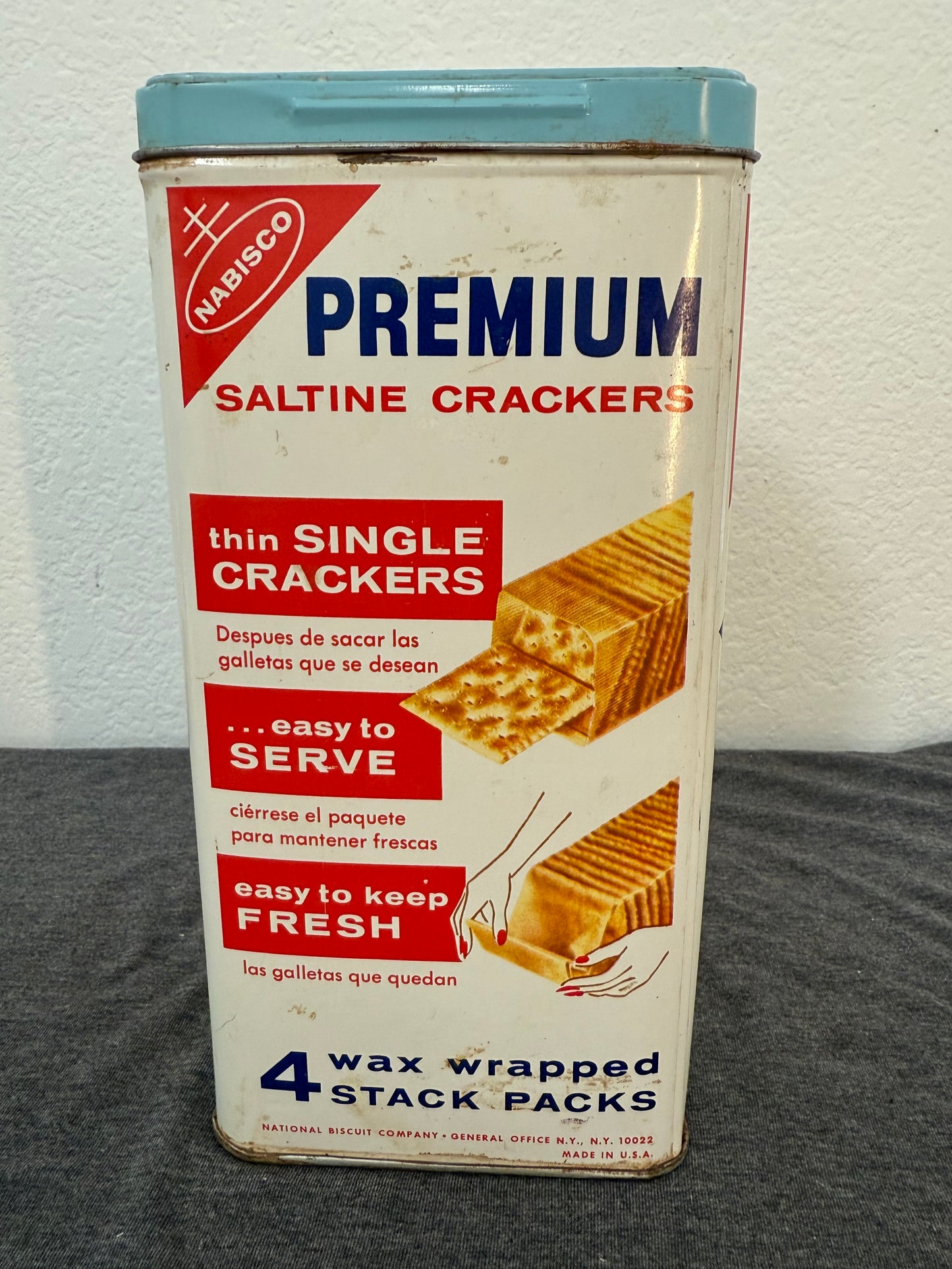 Vintage Nabisco Premium Cracker Tin