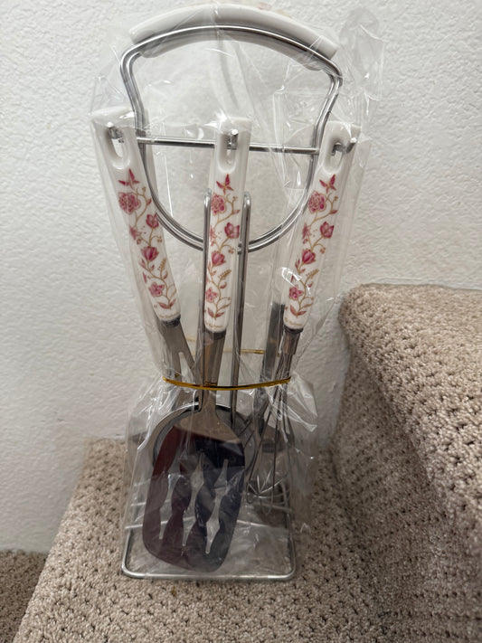 Silby Floral 6 Piece Kitchen Utensil Set with Holder Brand New in Box