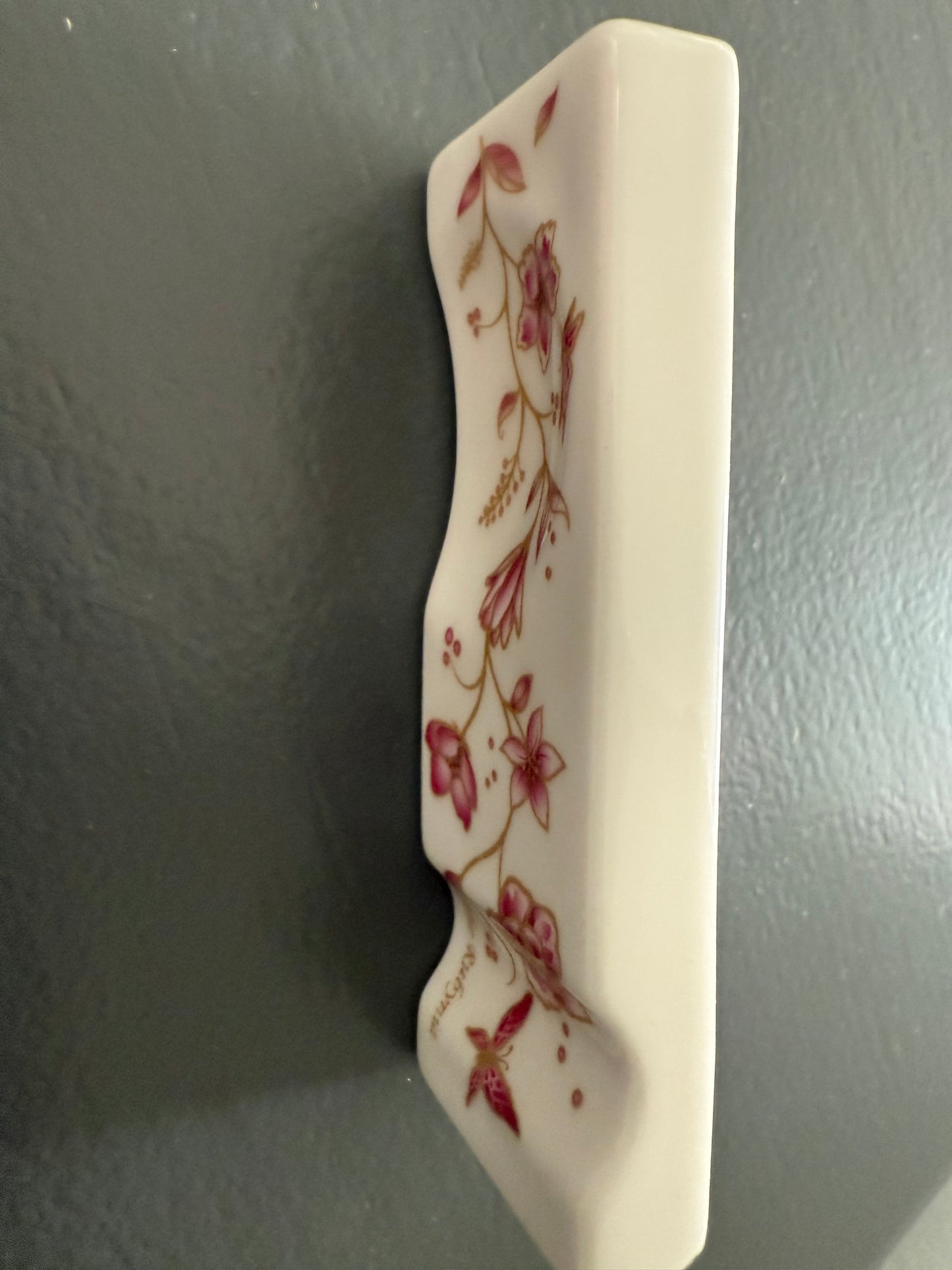 Silby Floral Pattern Flatware Rest Set