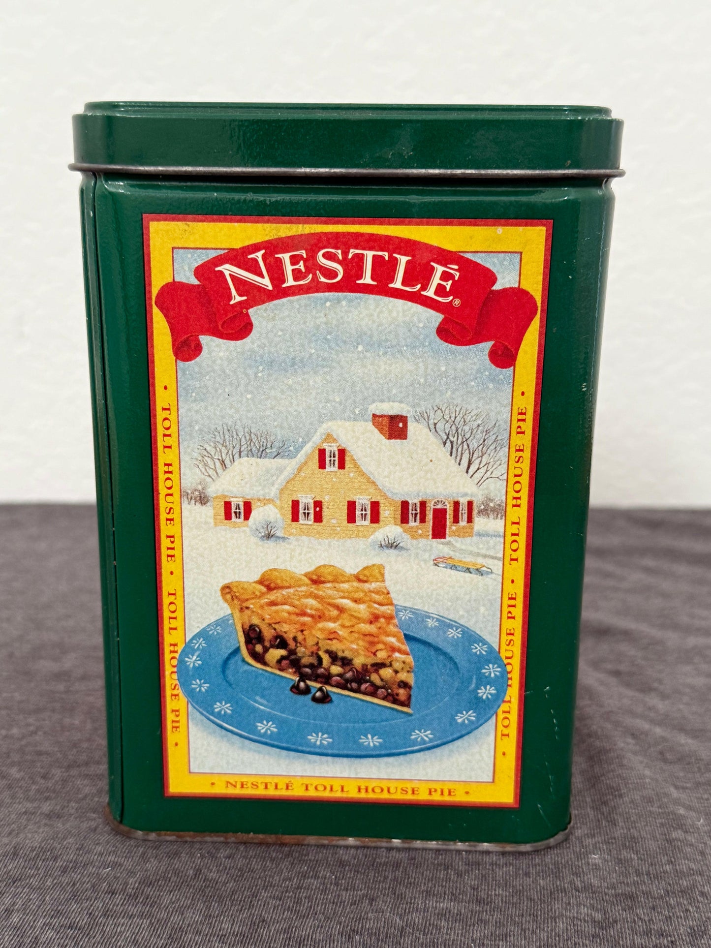Nestle Toll House Pie packaging with a pie illustration on a white and gray background