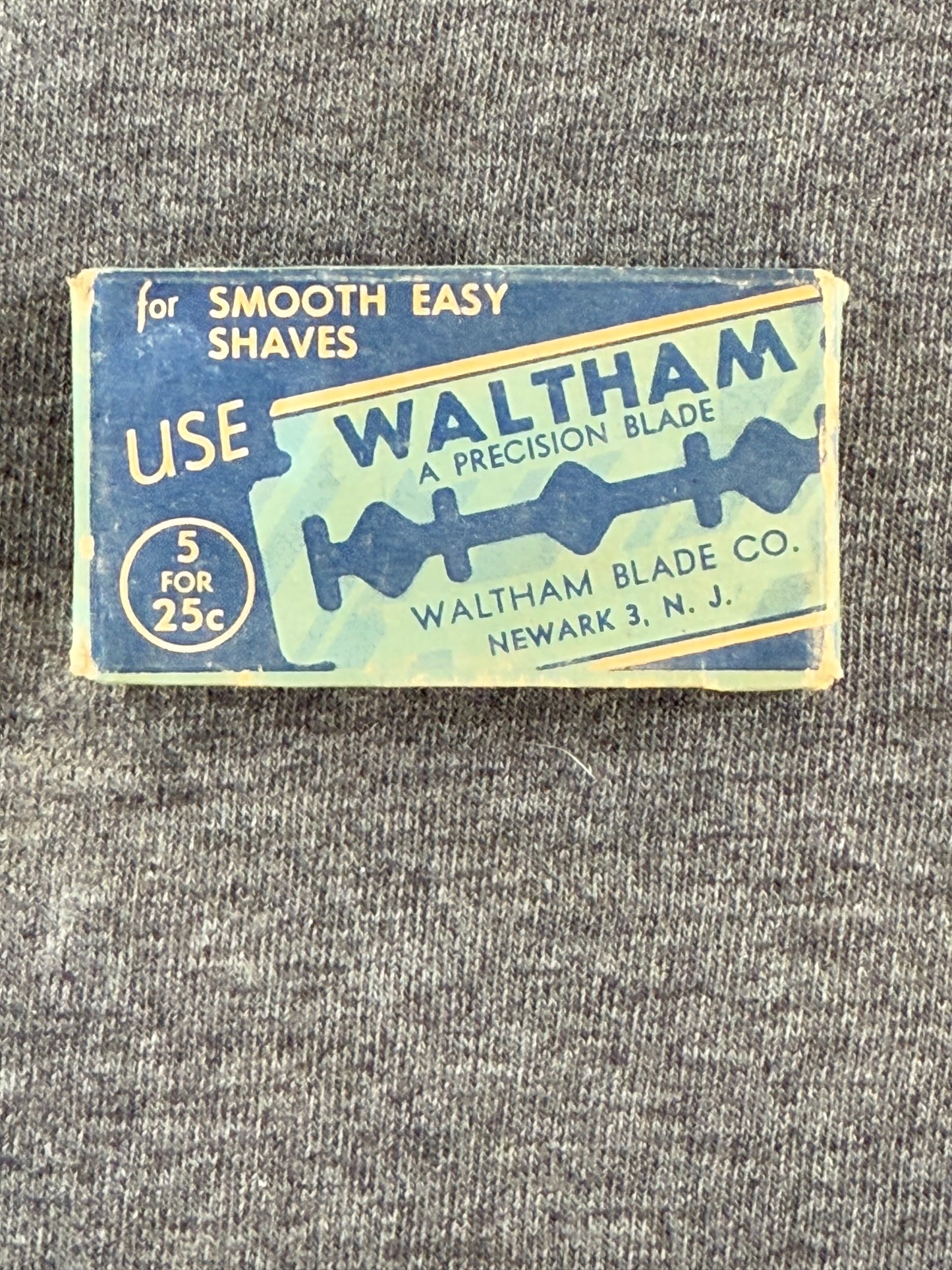 Vintage Waltham Razor Blades Box