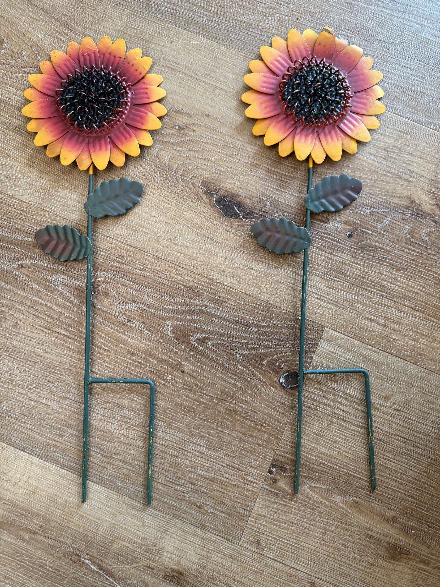 Set of 2 Metal Sunflower Yard Stakes
