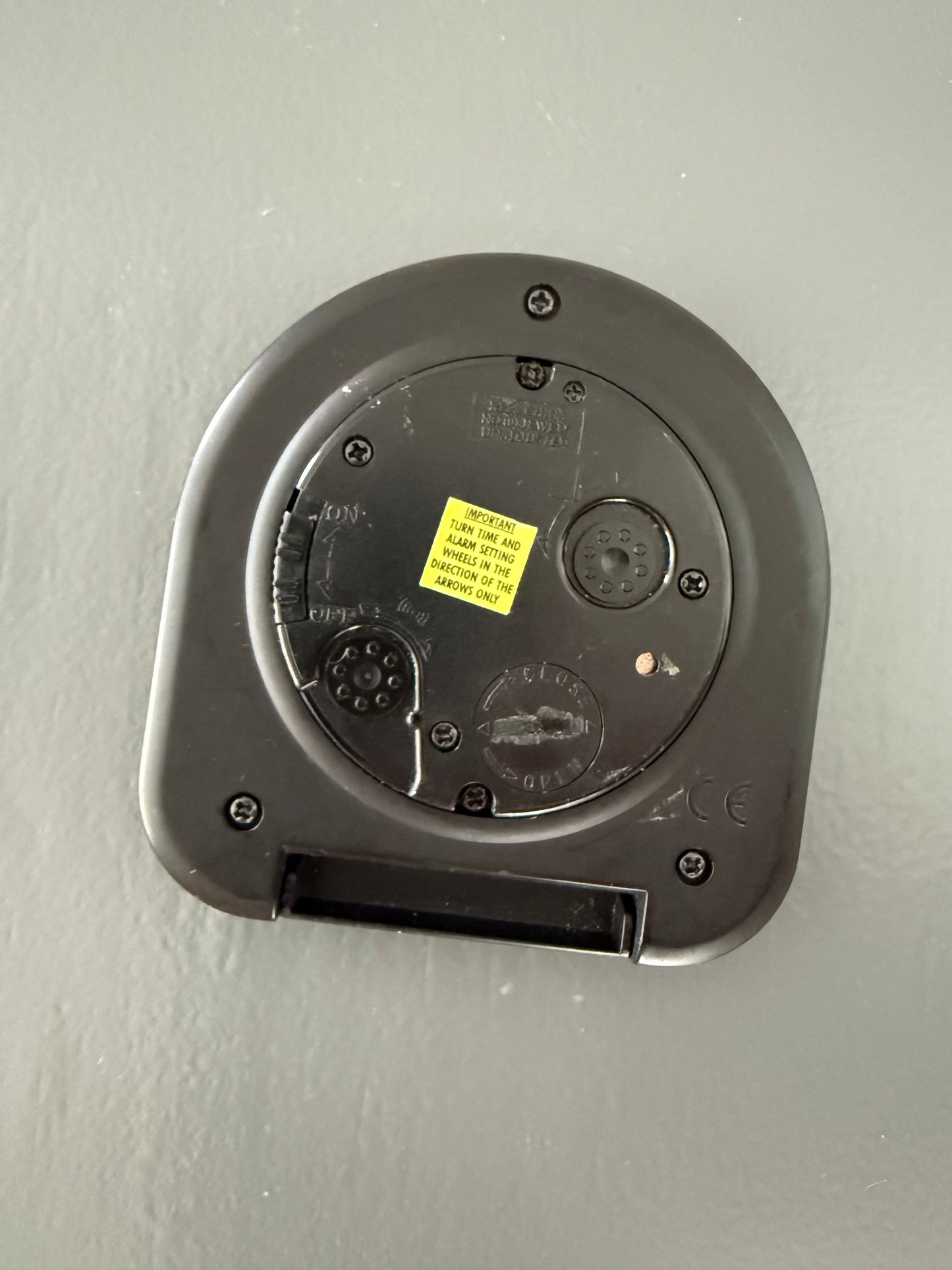 Portable Brookstone Brand Quartz Travel Alarm Clock