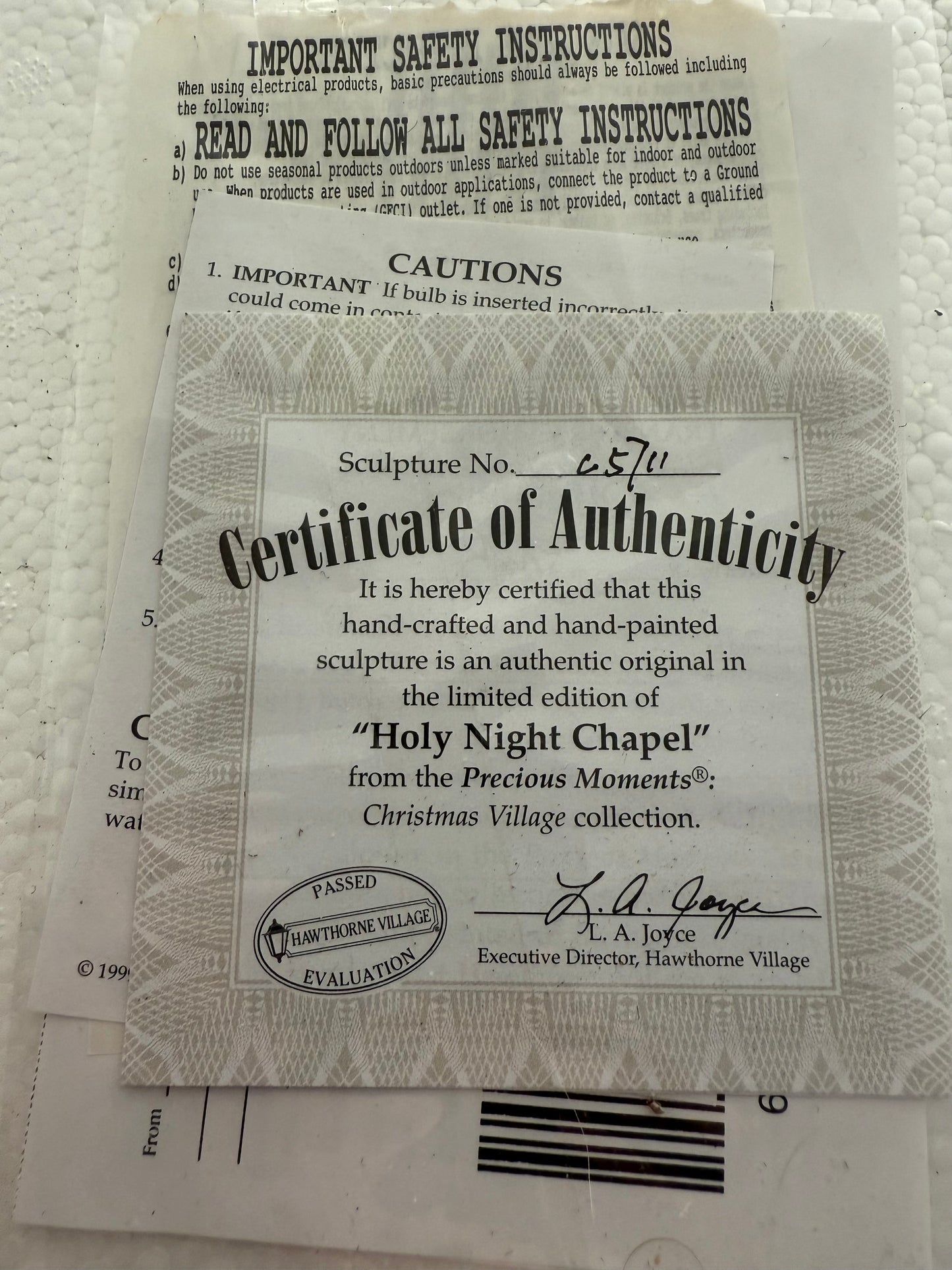 Hawthorne Village Precious Moments "Once Upon A Holy Night Chapel"