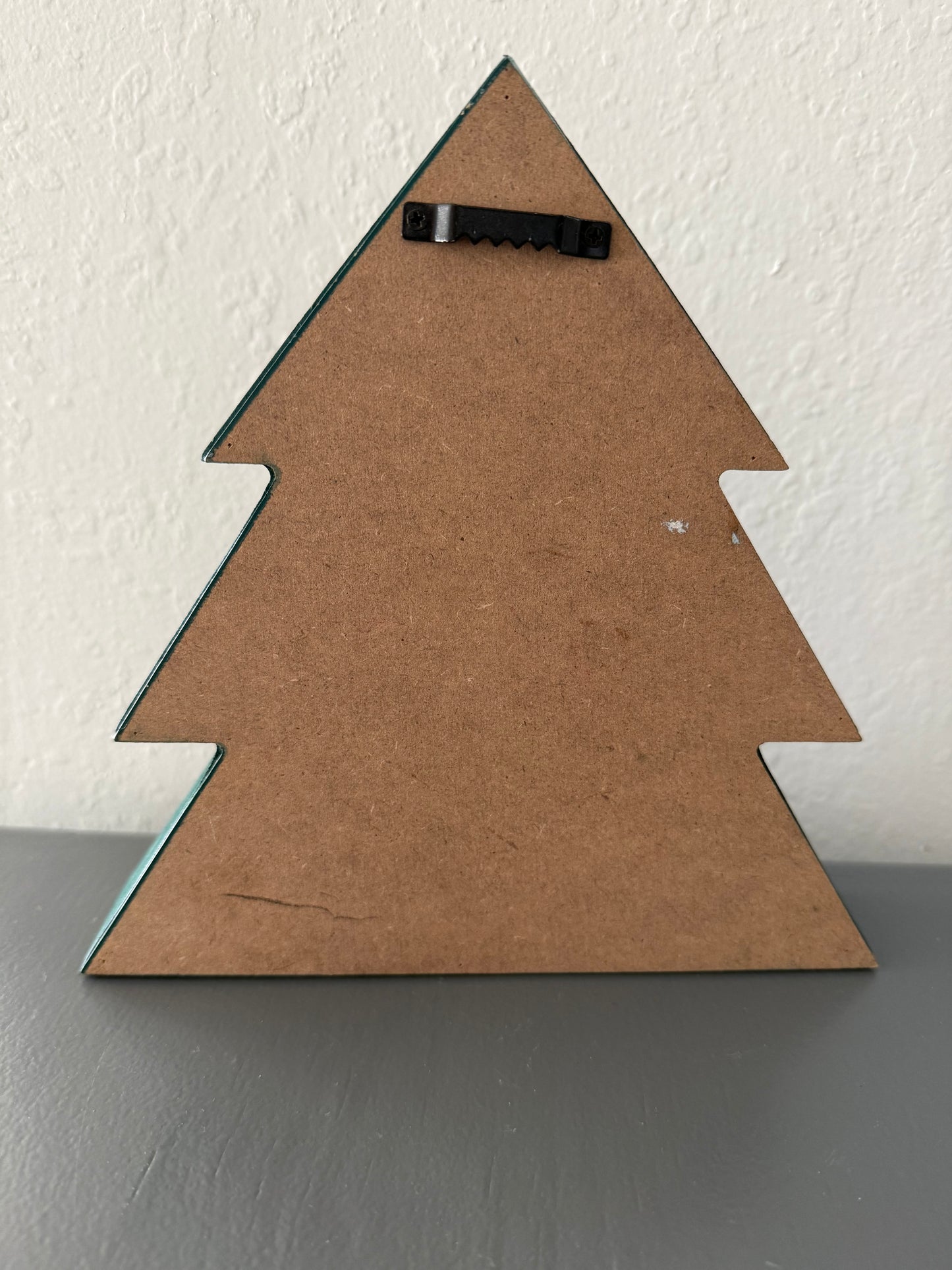 Green Christmas Tree Shaped Decorative Sign with Pinecones
