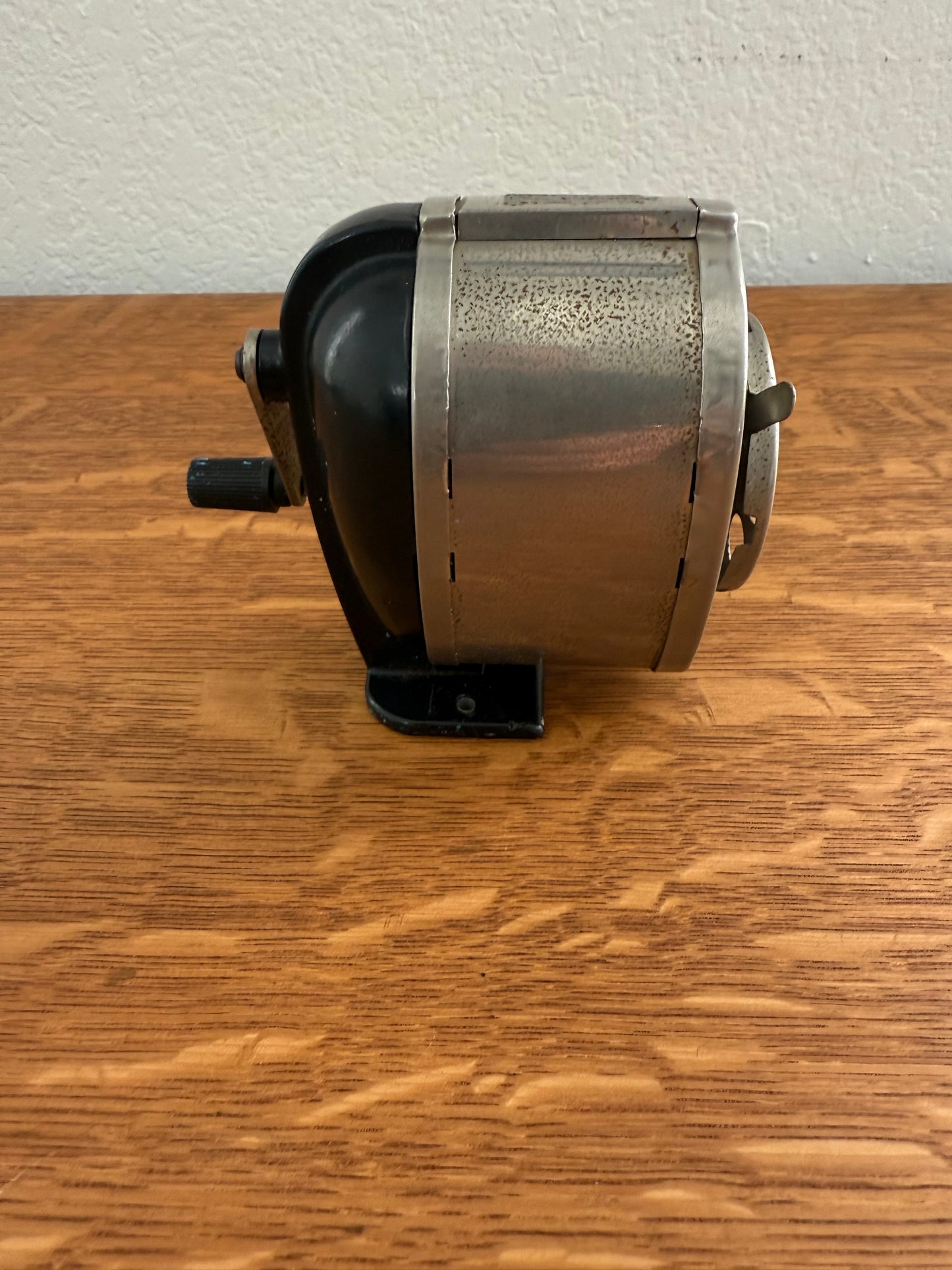 Boston manual chrome pencil sharpener