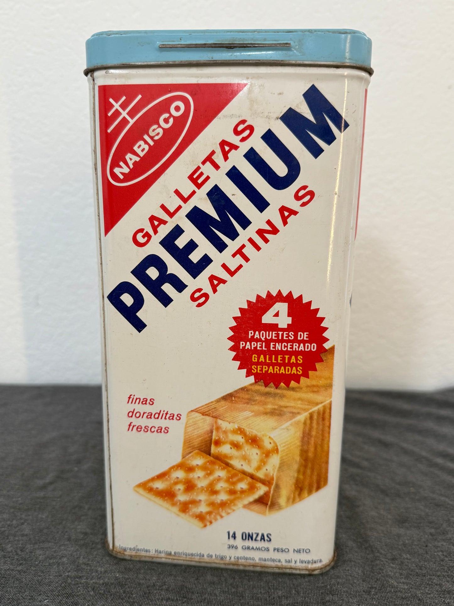 Vintage Nabisco Premium Cracker Tin